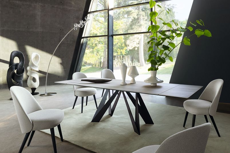 Cigale dining table.