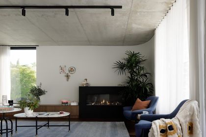 Two Escea Fireplaces create indoor-outdoor flow
